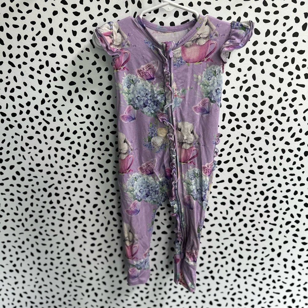 Bums and Roses Bamboo Spring Par Tea Ruffle Capped Sleeve Romper 
9/12 month